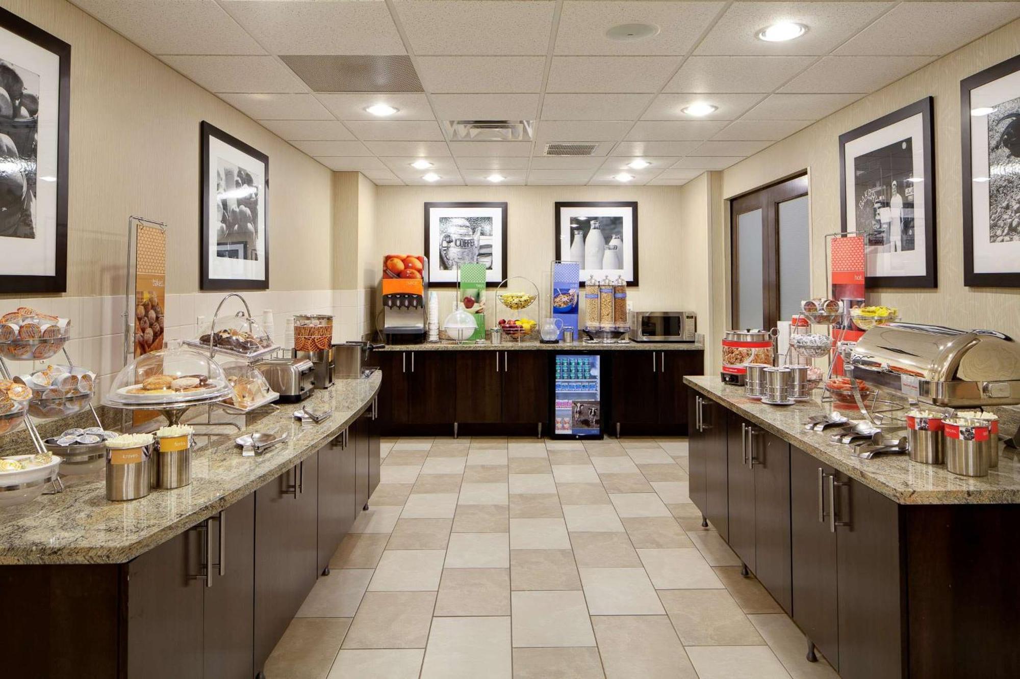 Hampton Inn & Suites Chicago/Saint Charles Esterno foto
